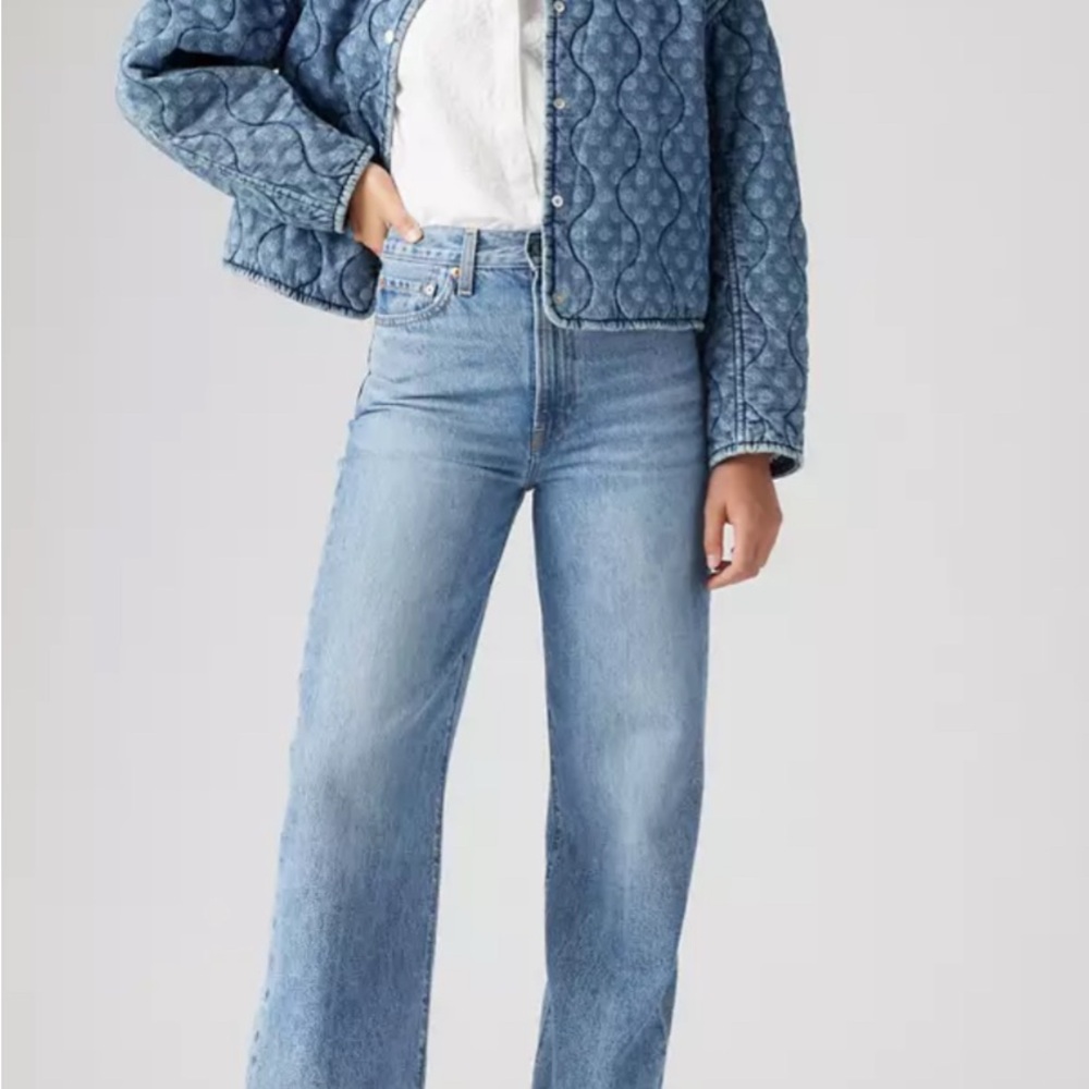 Levi's Ribcage Wide Leg Jeans 28 x 32    // NWT